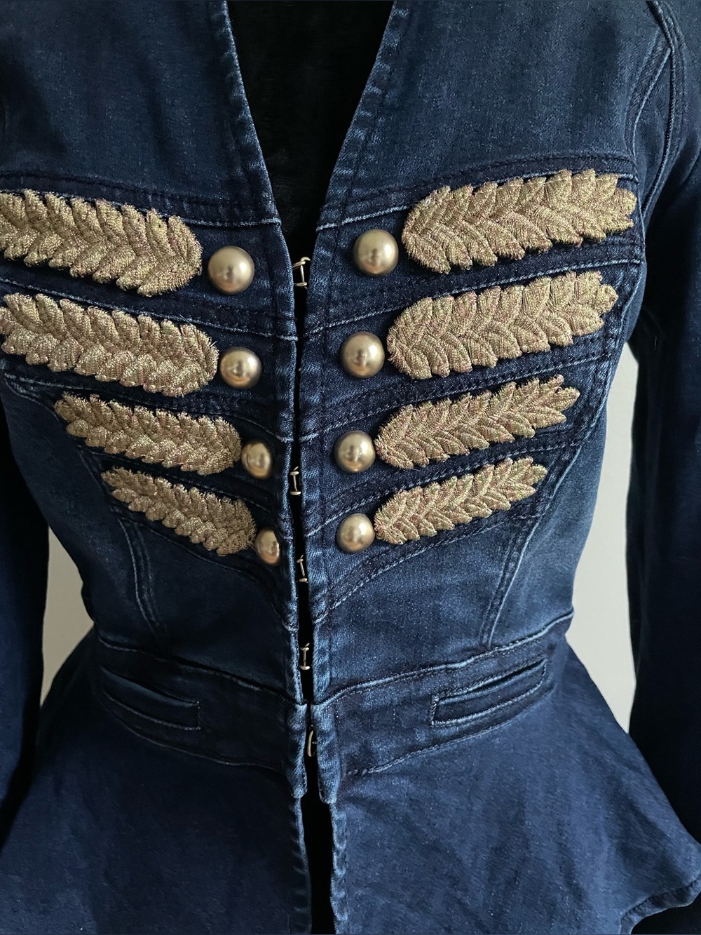 Bebe Denim Military Peplum Jacket Gold Leaf Embellished Fitted S/P - Picture 3 of 12